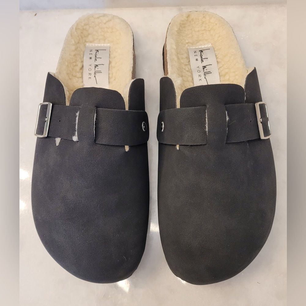 Nicole Miller Benson Black Faux Leather Sherpa Lined Clogs Size 7  NWOT